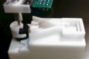 Un professeur utilise l’imprimante 3D pour aider dans le traitement des séquelles des AVC